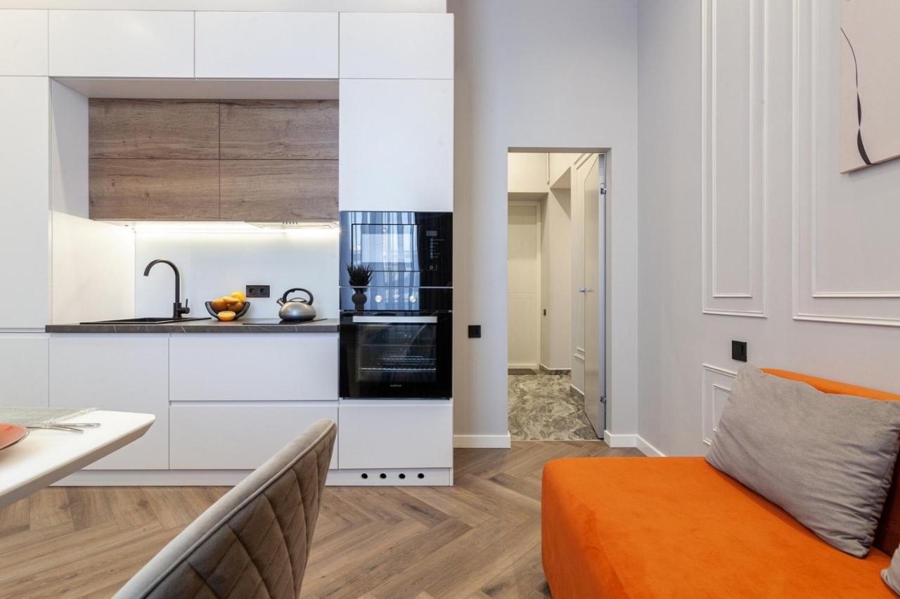 Кості Левицького 11 Lviv Exterior photo